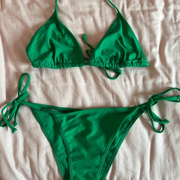Green bikini set - Picture 1 of 3